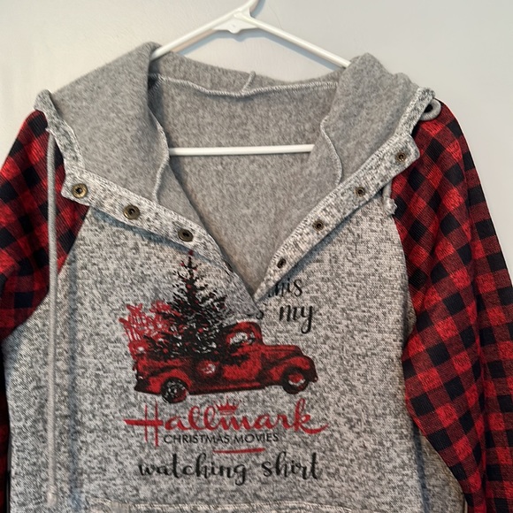 Hallmark hoodie EUC buffalo check sleeves super comfy interior - Picture 6 of 6